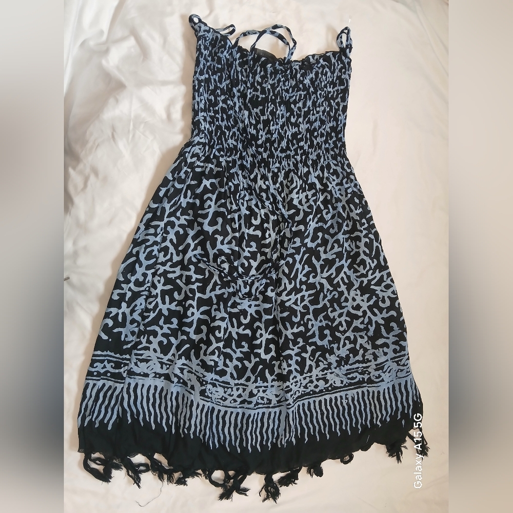 Casual Black and Blue Dress with Chic Design Size L. strapless